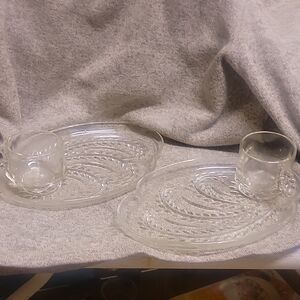 Vintage Federal Glass Clear Homestead Snack Set. No call outs and nostalgic.